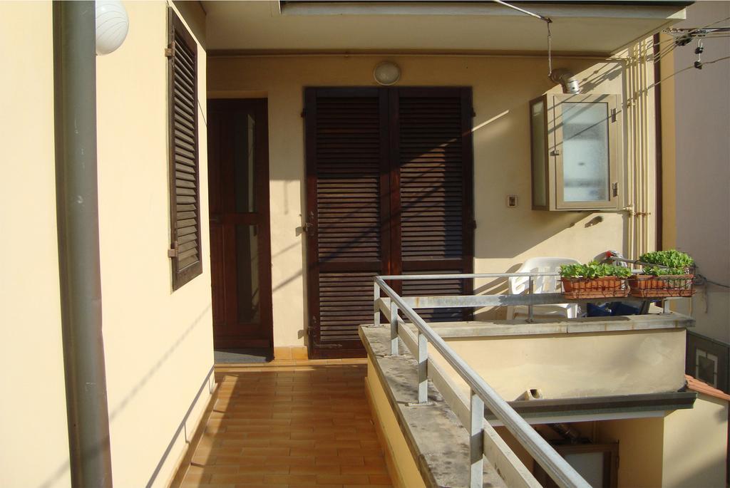 La Casa In Passeggiata - Seancity Viareggio Eksteriør billede